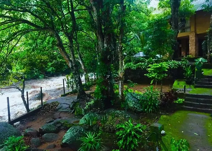 Ekho Belihuloya - Newly Renovated Riverside Retreat