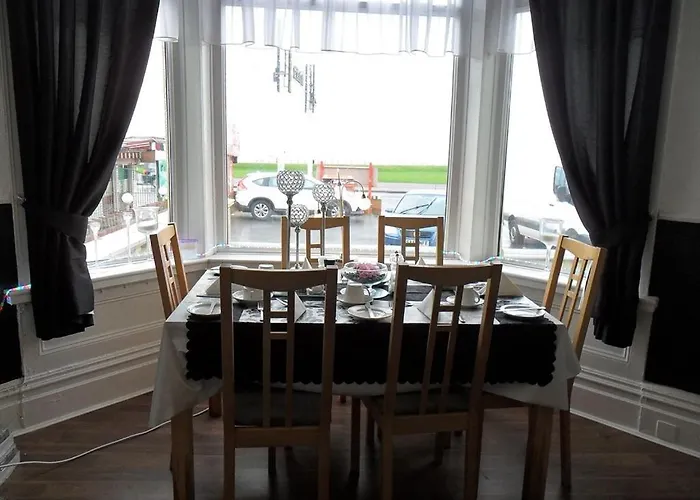 Anzy Panzy Hotel And Apartments