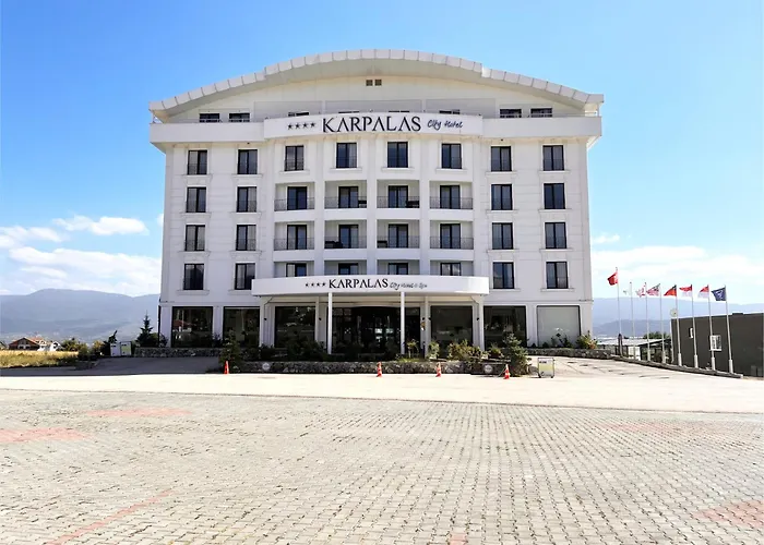 Karpalas City Hotel & Spa