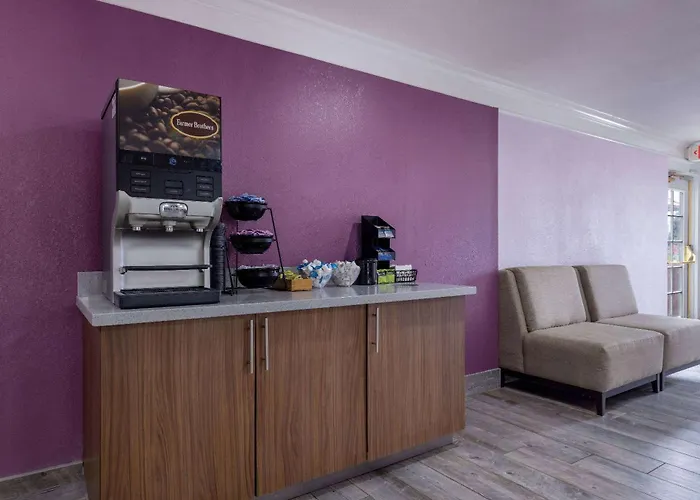 La Quinta Inn By Wyndham Kansas City Lenexa