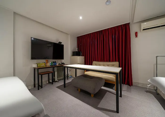 Pacific7 Hotel