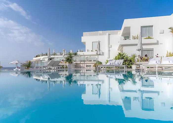 Lani'S Suites De Luxe - Adults Only