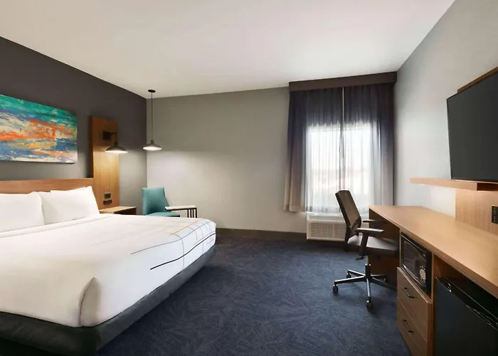 La Quinta Inn & Suites By Wyndham College Station North