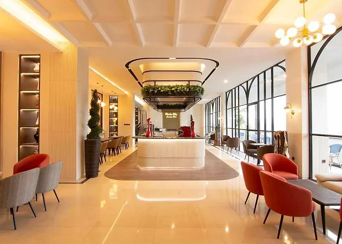 Grand Rocky Hotel Bukittinggi