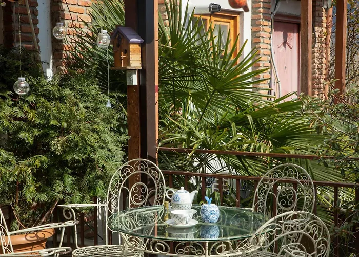 Tatin - Hotel & Cafe In Mtskheta