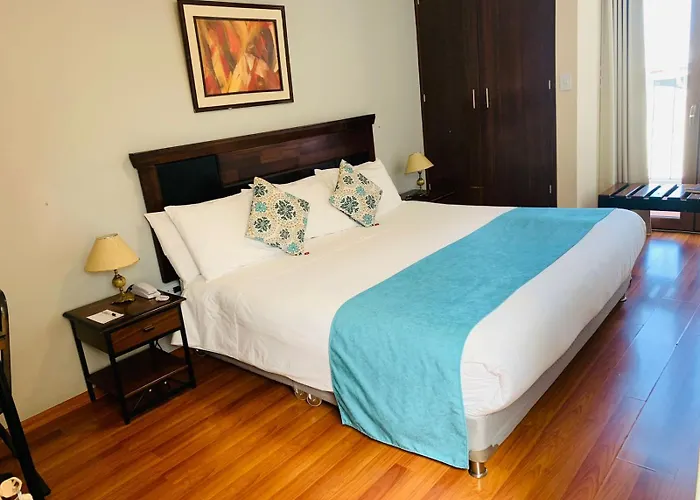 Hotel Los Tambos Colonial