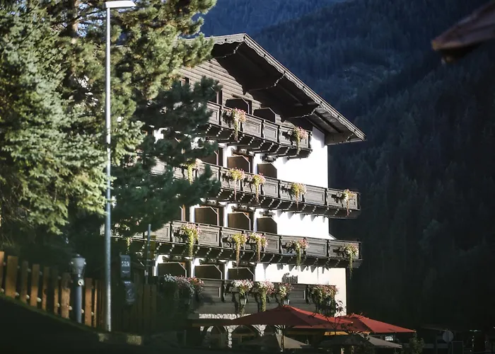 Berghotel Basur - Das Schihotel am Arlberg