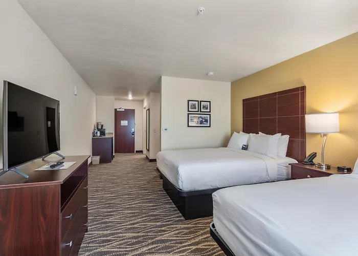 Cobblestone Hotel & Suites - De Pere Green Bay