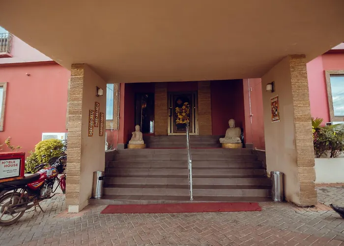 Noble House Hotel