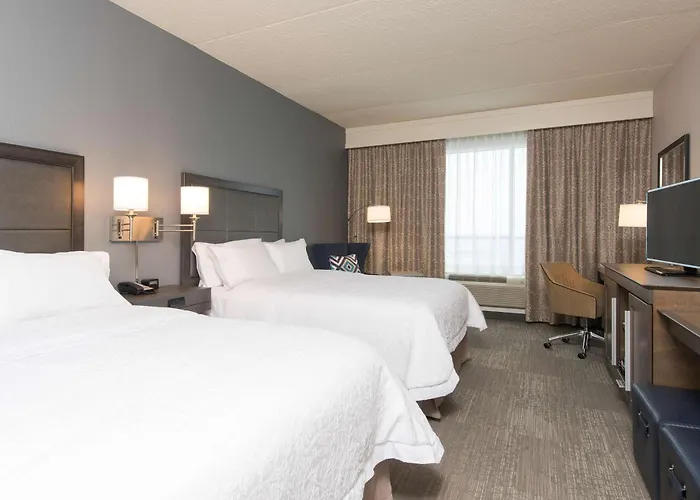 Hampton Inn & Suites Grand Rapids Downtown