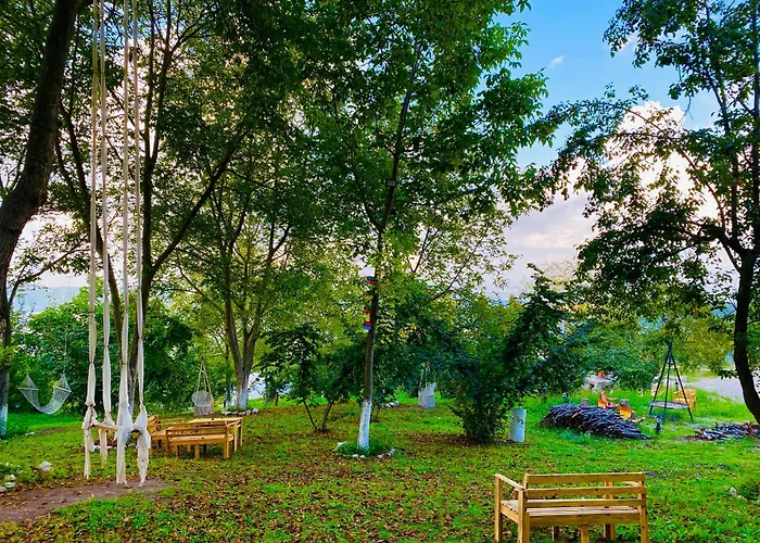Phalesia Glamping Otel