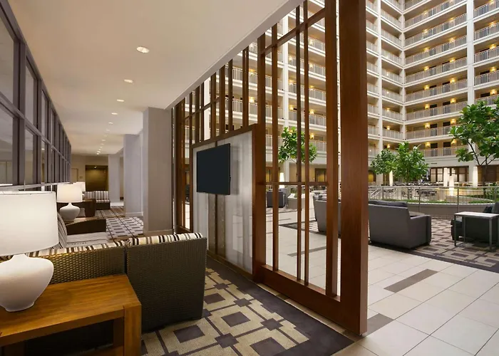 Embassy Suites Chicago - Downtown River North