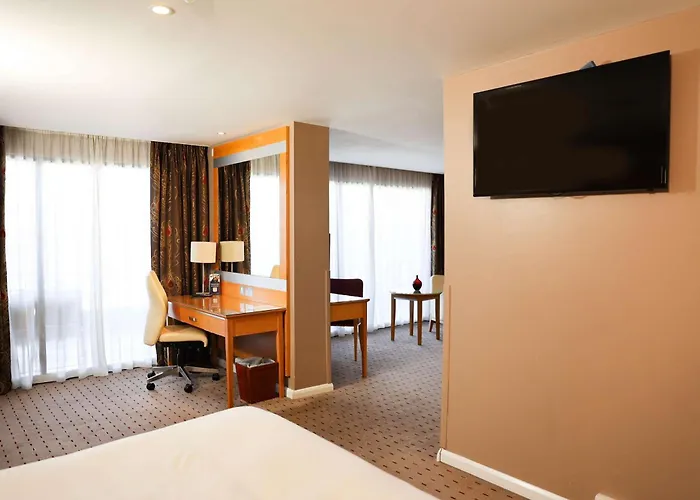 Doubletree By Hilton Milton Keynes