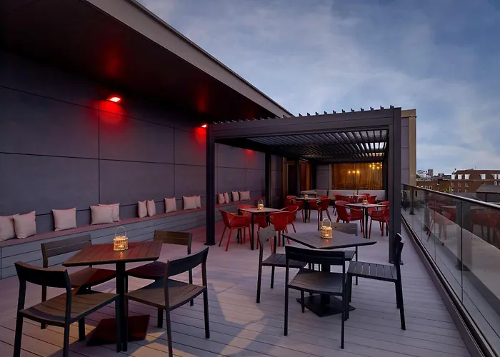 Doubletree By Hilton Hull