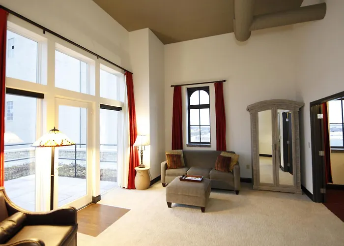 Brewhouse Inn And Suites