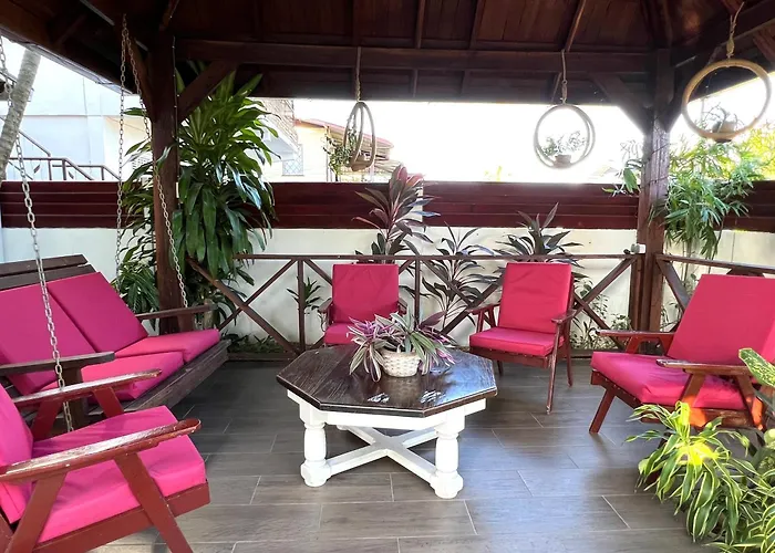 Villa Famiri Boutique Hotel
