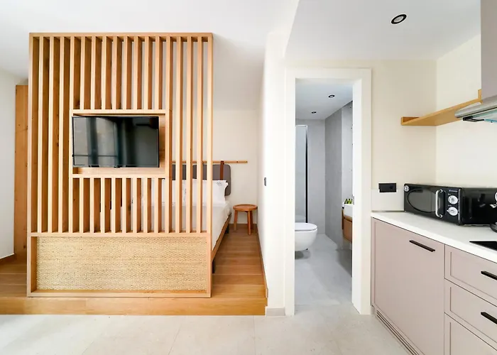 Azzure Luxury Suites