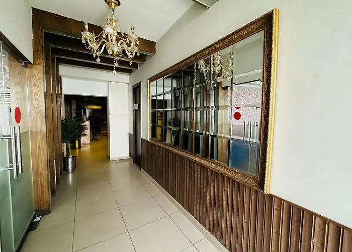 Grand Regent Hotel And Suites