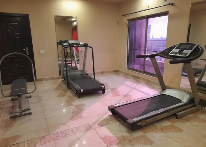 Grand Regent Hotel And Suites