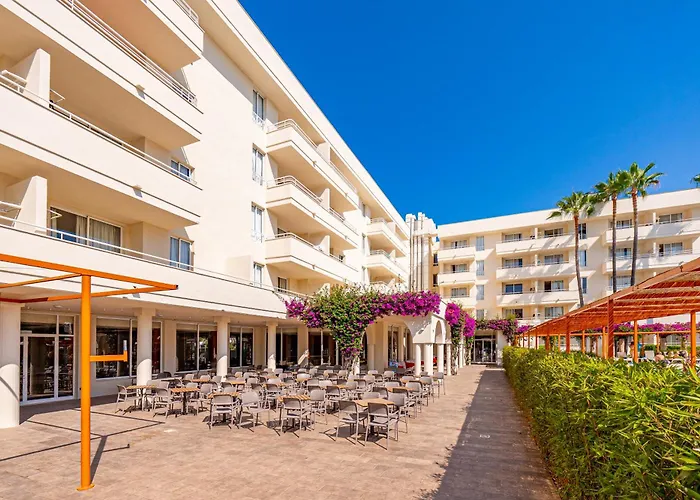 Hotel Rosella Affiliated By Intelier