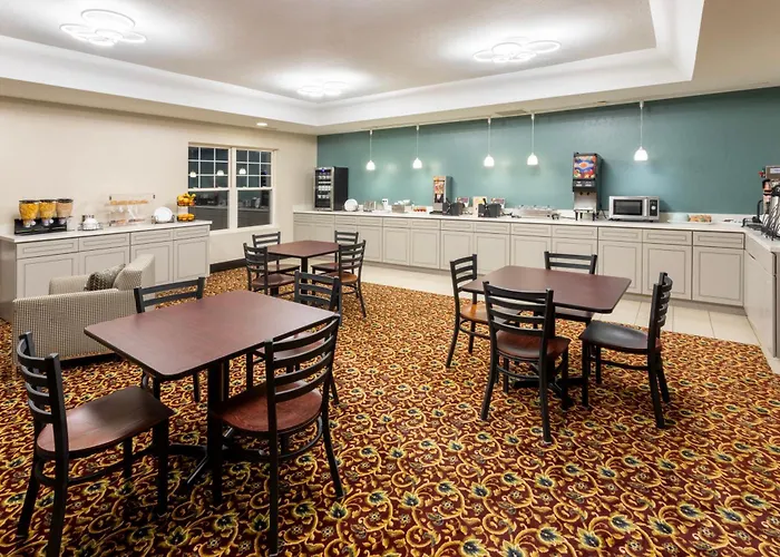 Grandstay Hotel & Suites