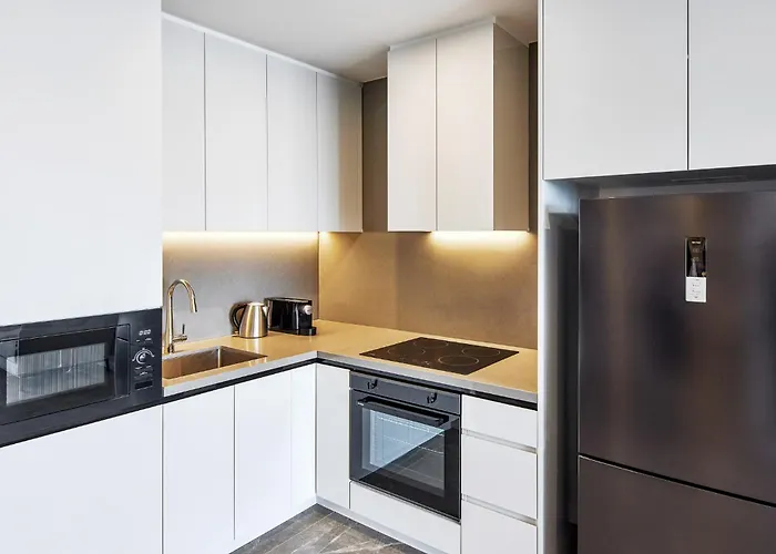 Meriton Suites George Street, Parramatta