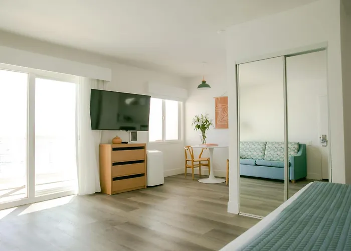 Capri Laguna on the Beach - A Boutique Hotel