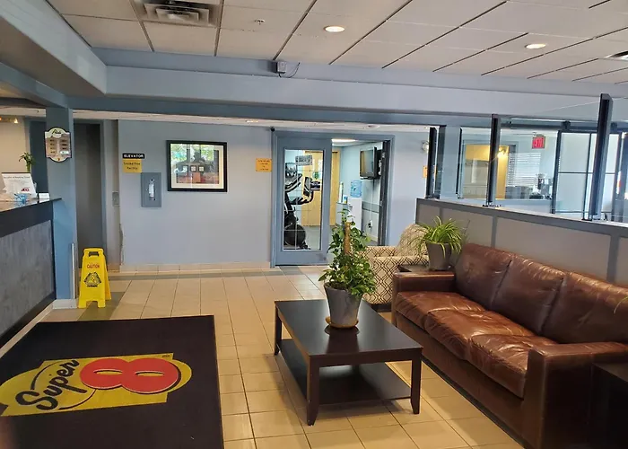 Super 8 By Wyndham Edmonton International Airport