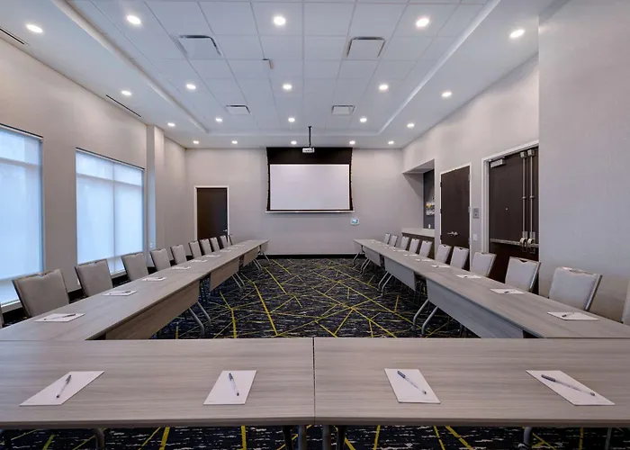 Hampton Inn & Suites Burlington, Ontario, Canada