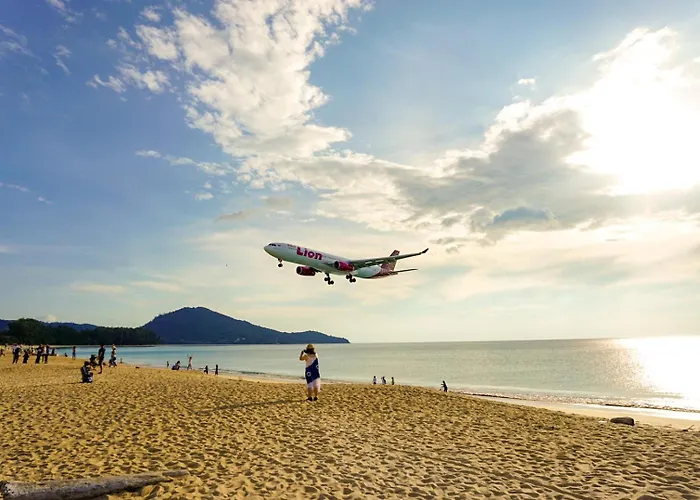 Dwell Phuket Airport Hotel At Naiyang