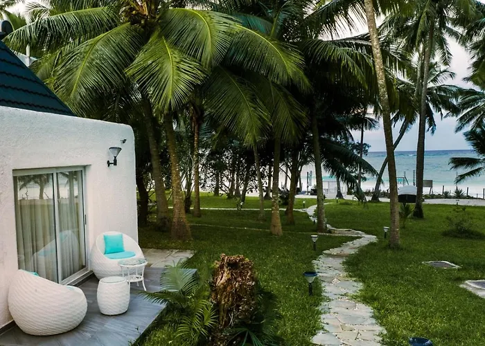 Searenity Beach Villa