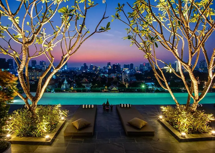 Glow Park Hotel Grand Royal Palace