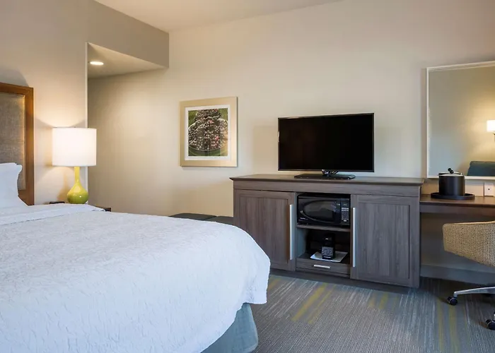 Hampton Inn & Suites- Seattle Woodinville Wa