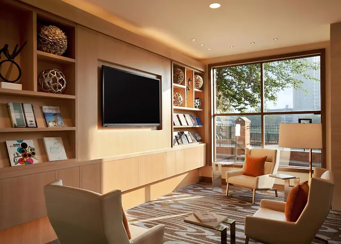 Doubletree Suites By Hilton Hotel Boston - Cambridge