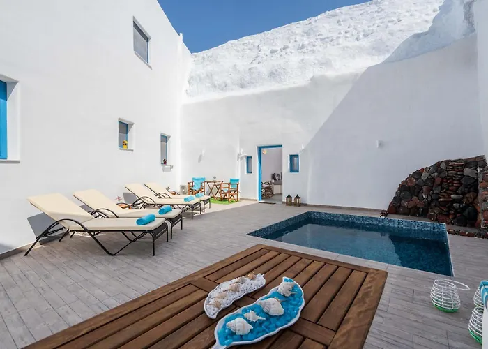 Santorita Suites
