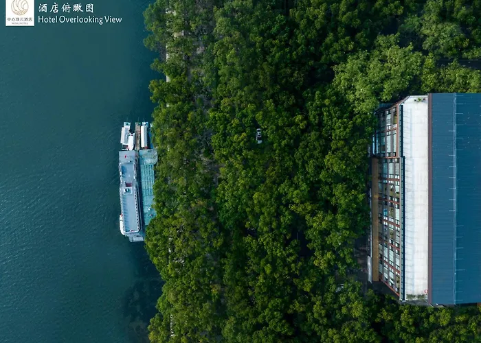 Riverside Wing Hotel Guilin