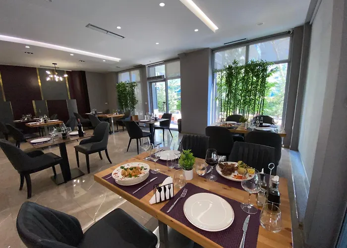 Doanesia Premium Hotel & Spa