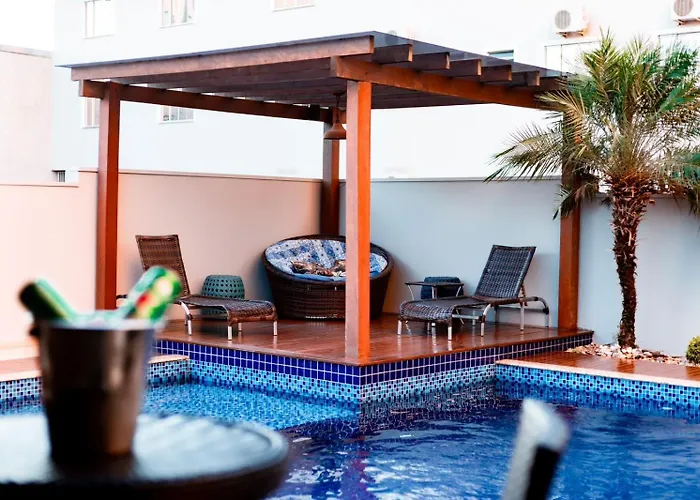 Nayru Hotel