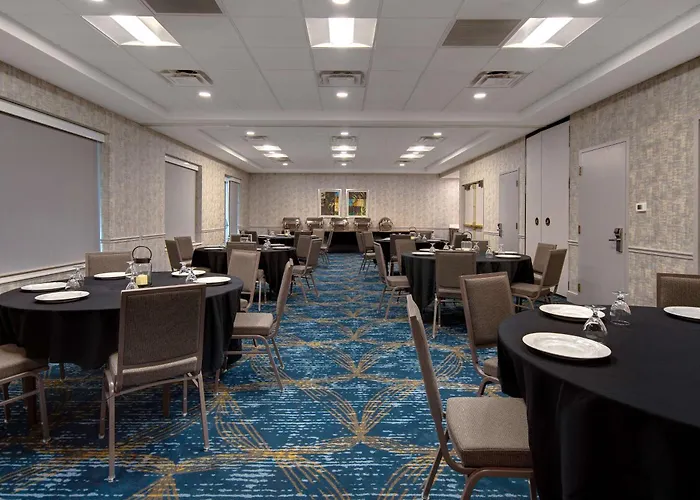 Hilton Garden Inn Detroit Metro Airport