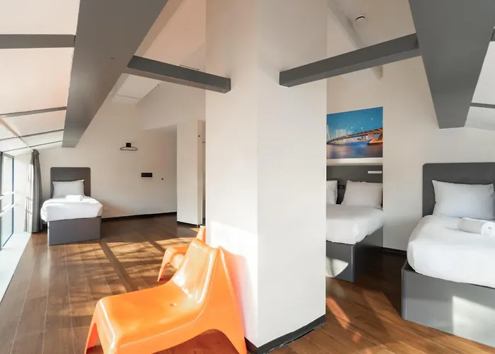 Easyhotel Rotterdam City Centre