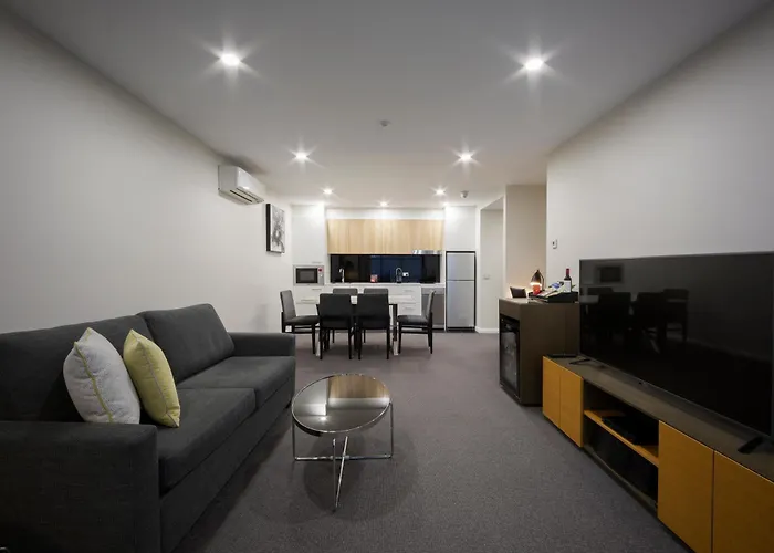 Avenue Hotel Canberra
