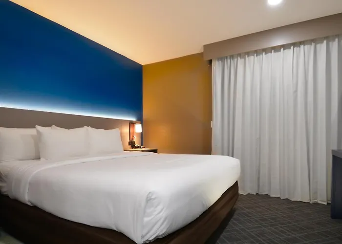 Comfort Inn & Suites Moreno Valley Near March Air Reserve Base