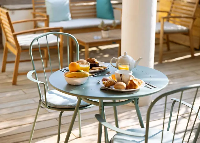 L'Oasis Hotel