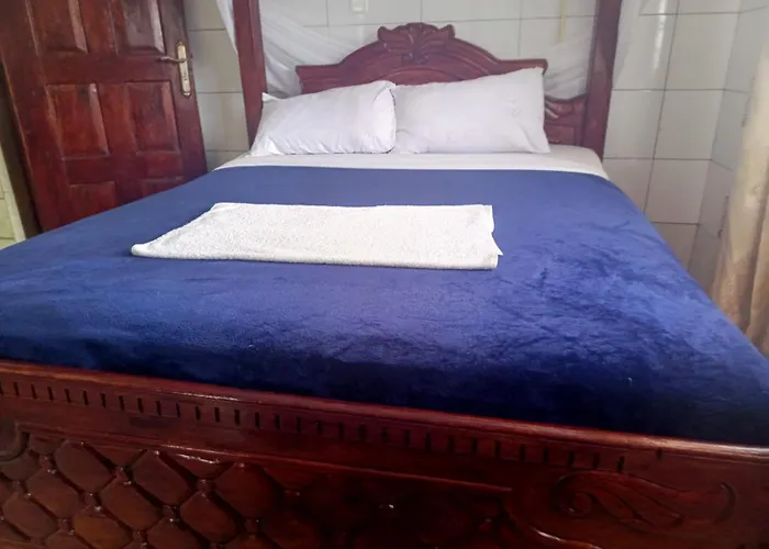 Oasis Hotel And Guest House. Voi
