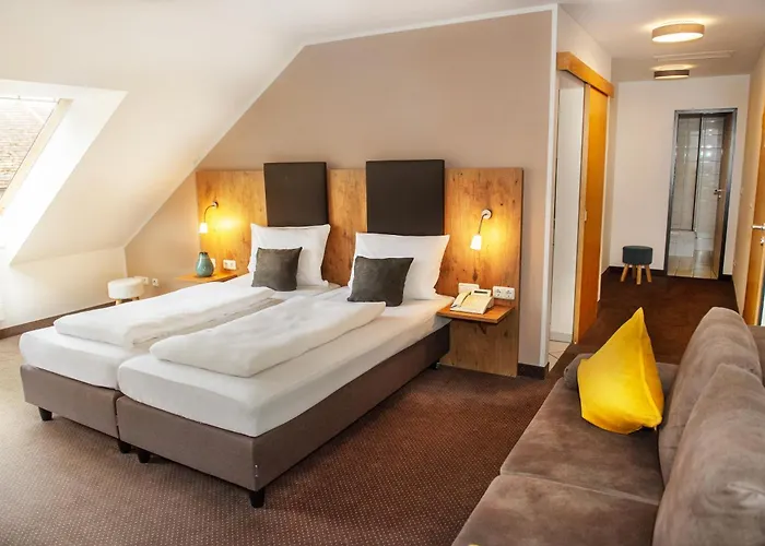 Hotel am Hachinger Bach by Blattl