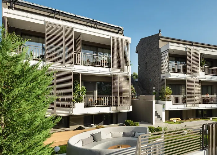 Eco Green Residences & Suites