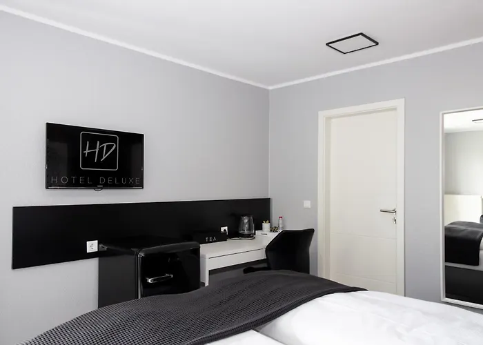 Hotel Deluxe