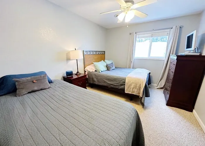 Beach Club Of Oscoda - The Lakeshore Cottage