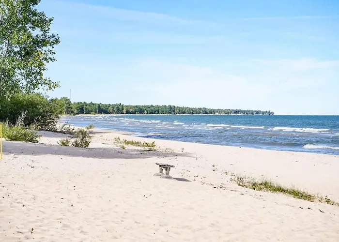 Beach Club Of Oscoda Captains Watch On The Lake
