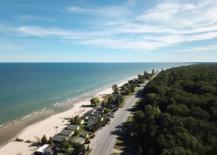 Beach Club Of Oscoda Captains Watch On The Lake